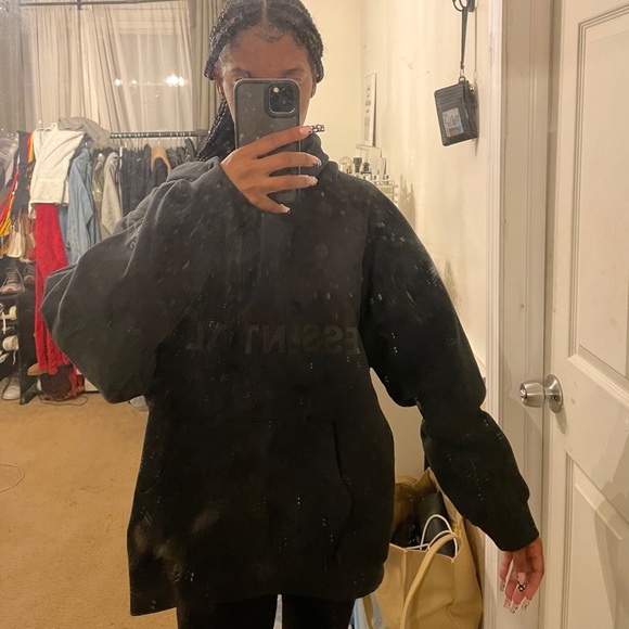 Black Essential Hoodie - Picture 5 of 6